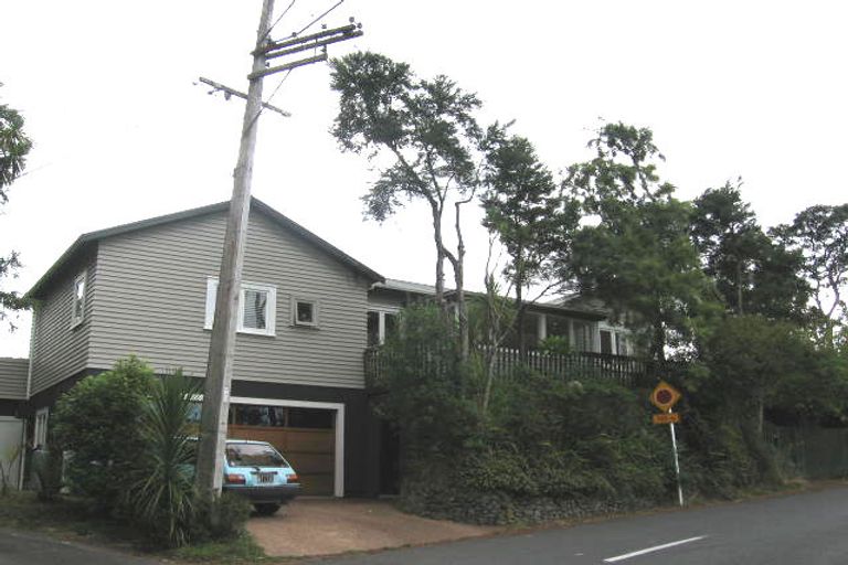 Photo of property in 7 Tanekaha Road, Titirangi, Auckland, 0604