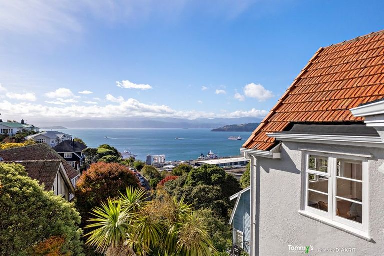Photo of property in 7 Lower Watt Street, Wadestown, Wellington, 6012
