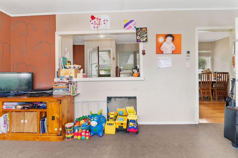 Photo of property in 9 Ian Street, Koutu, Rotorua, 3010