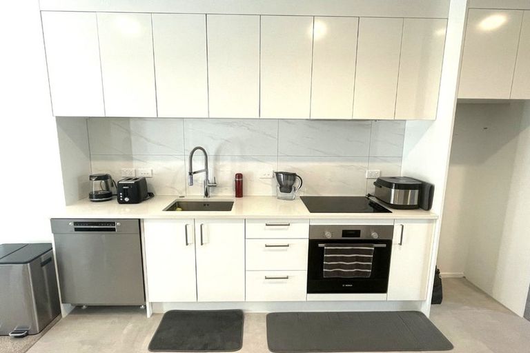 Photo of property in 11/3 Matuhi Rise, Henderson, Auckland, 0612