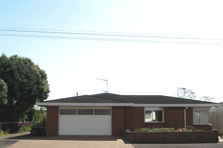 Photo of property in 16b Tukapa Street, Westown, New Plymouth, 4310