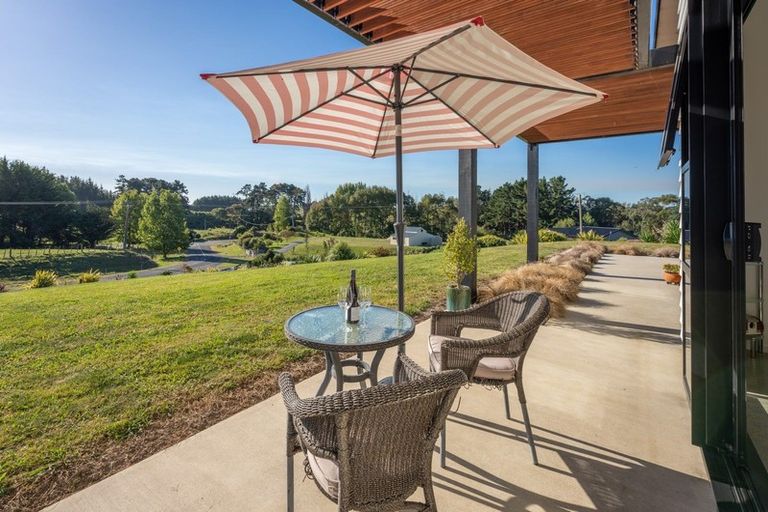 Photo of property in 9 Kristin Place, Manakau, Levin, 5573