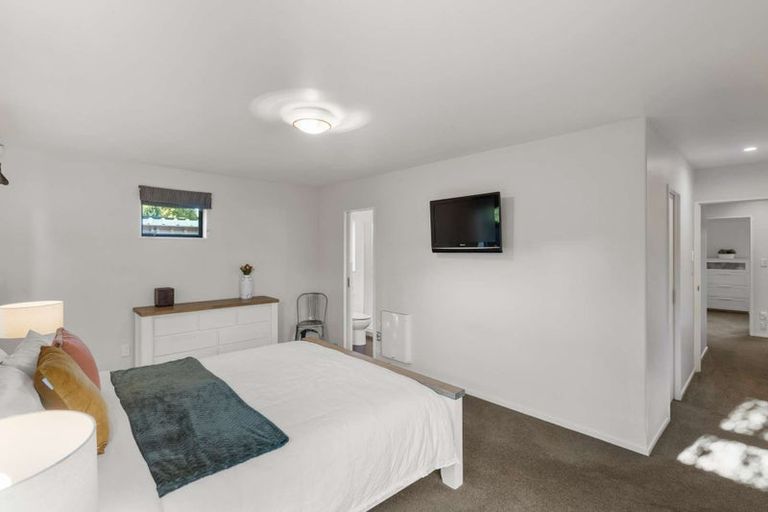 Photo of property in 40 Titirangi Crescent, Parklands, Christchurch, 8083