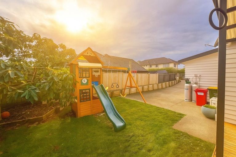 Photo of property in 117 Alec Craig Way, Gulf Harbour, Whangaparaoa, 0930