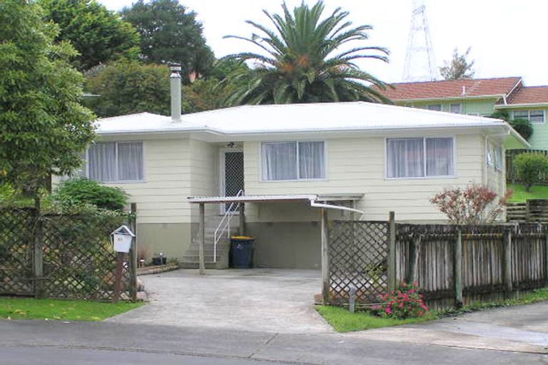 Photo of property in 11 Glenfinn Place, Massey, Auckland, 0614