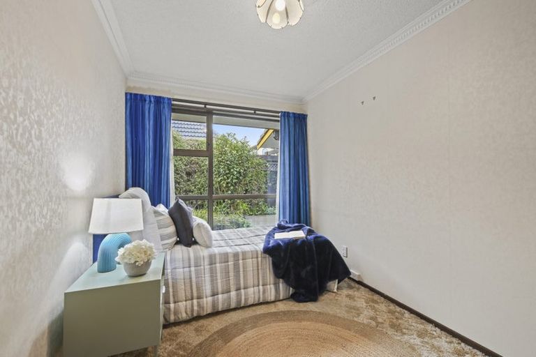 Photo of property in 18 Hawkswood Place, Avonhead, Christchurch, 8042