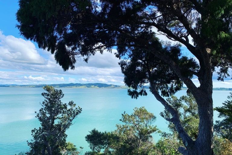 Photo of property in 84 Manganese Point Road, Tamaterau, Whangarei, 0174