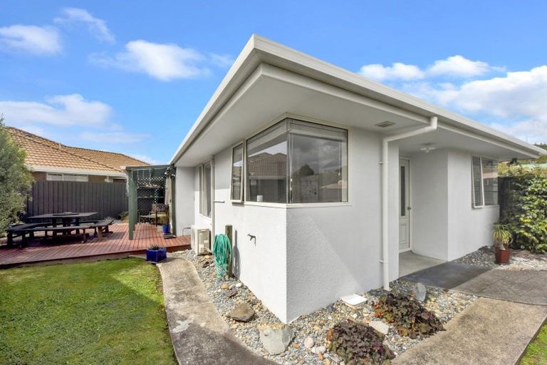 Photo of property in 2/16 Vining Crescent, Stoke, Nelson, 7011