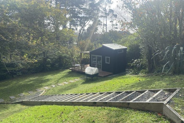 Photo of property in 105 Takahe Road, Titirangi, Auckland, 0604