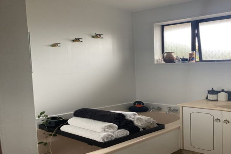 Photo of property in 2/48 Solomon Avenue, Redwood, Christchurch, 8051