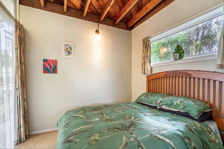 Photo of property in 28 Brunton Place, Glenfield, Auckland, 0629