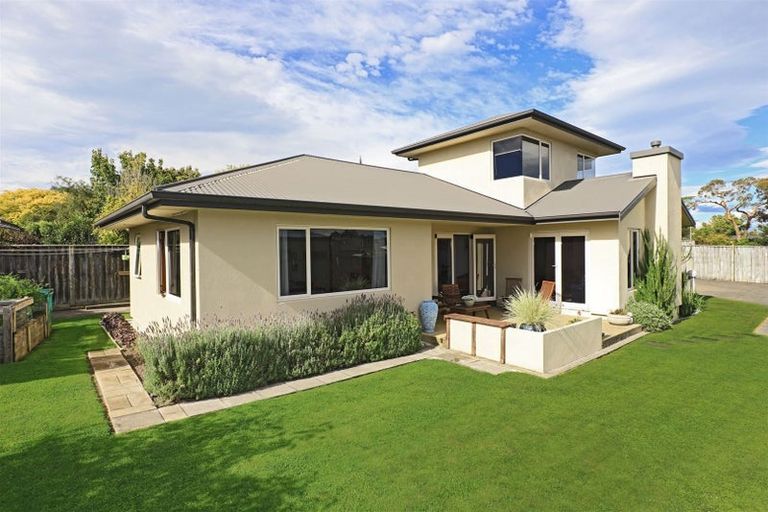 Photo of property in 6 Saint Hill Rise, Havelock North, 4130