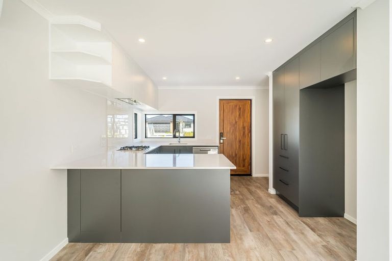 Photo of property in 11 Betty Boyes Street, Wallaceville, Upper Hutt, 5018