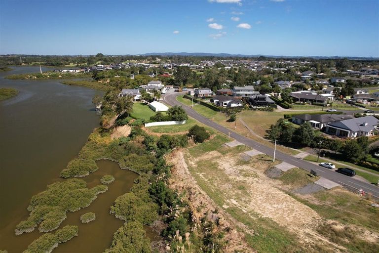 Photo of property in 5 York Terrace, Riverhead, 0820