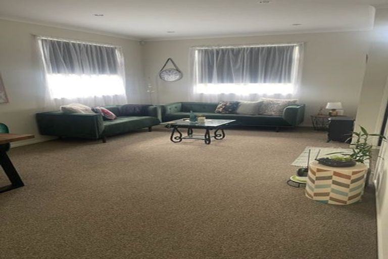 Photo of property in 7 Thornton Green, Karaka, Papakura, 2113