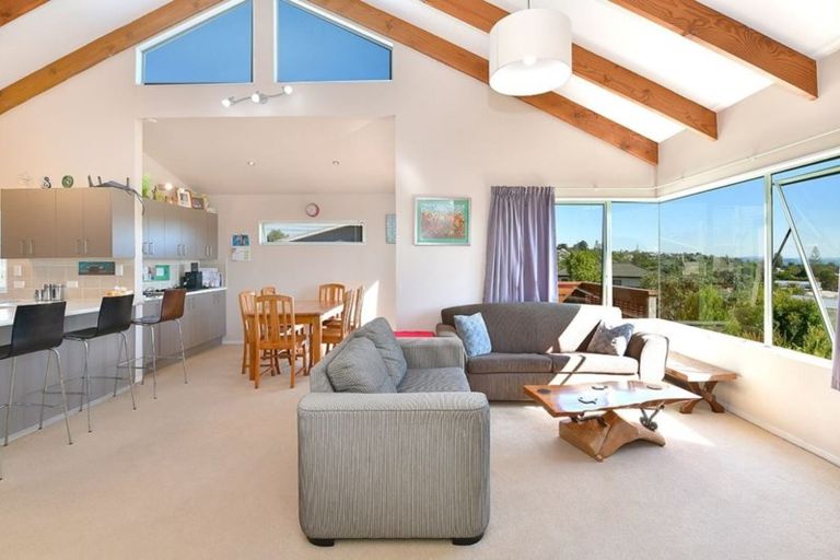 Photo of property in 23 Rakino Avenue, Manly, Whangaparaoa, 0930