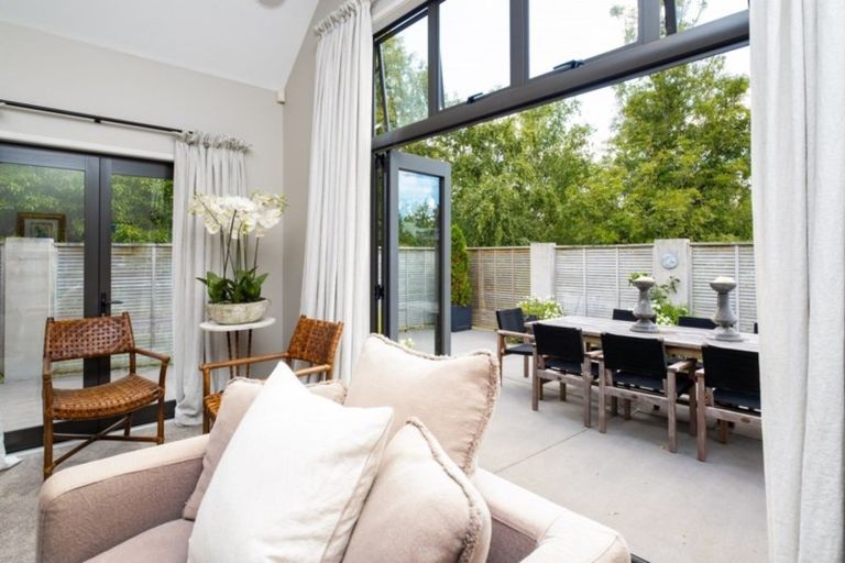 Photo of property in 64 Greenwood Road, Havelock North, 4130