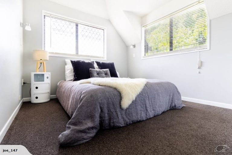 Photo of property in 1/11 Thurlestone Place, Burnside, Christchurch, 8053