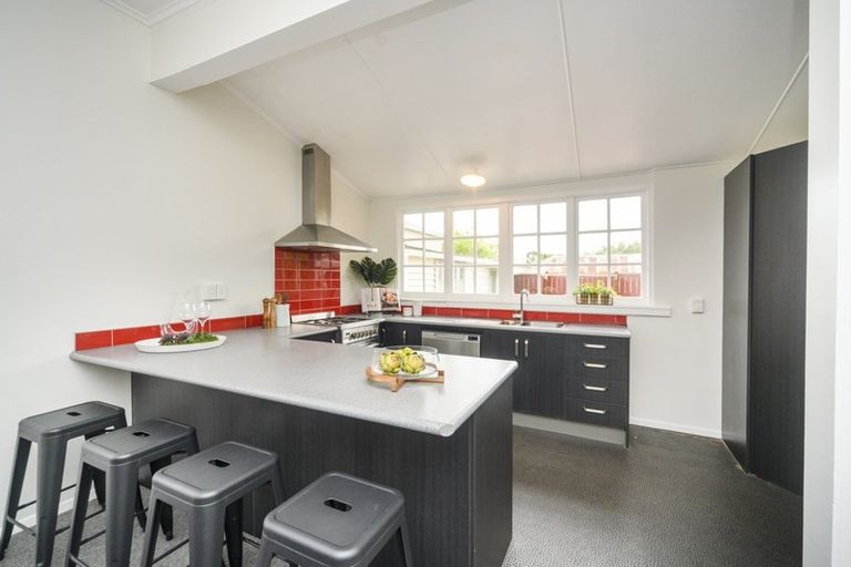 Photo of property in 375 College Street, Hokowhitu, Palmerston North, 4410