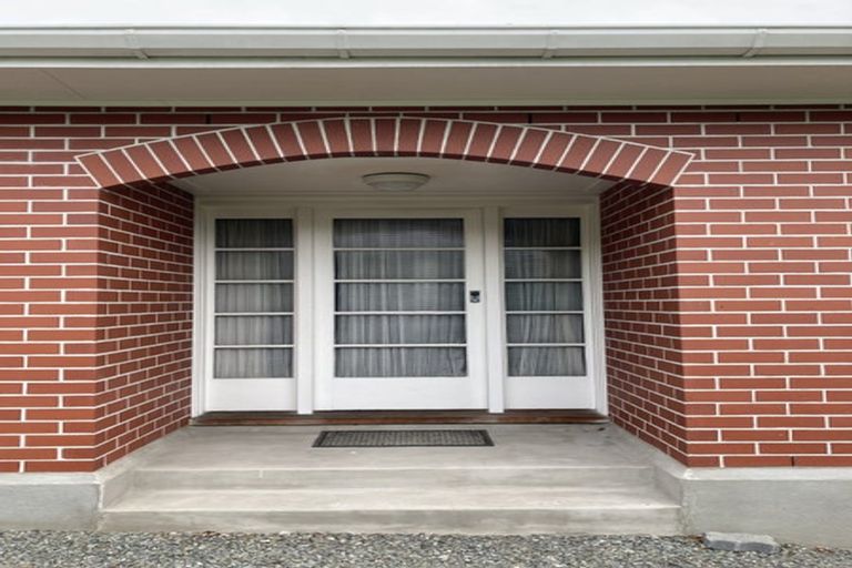 Photo of property in 120 Centaurus Road, Huntsbury, Christchurch, 8022