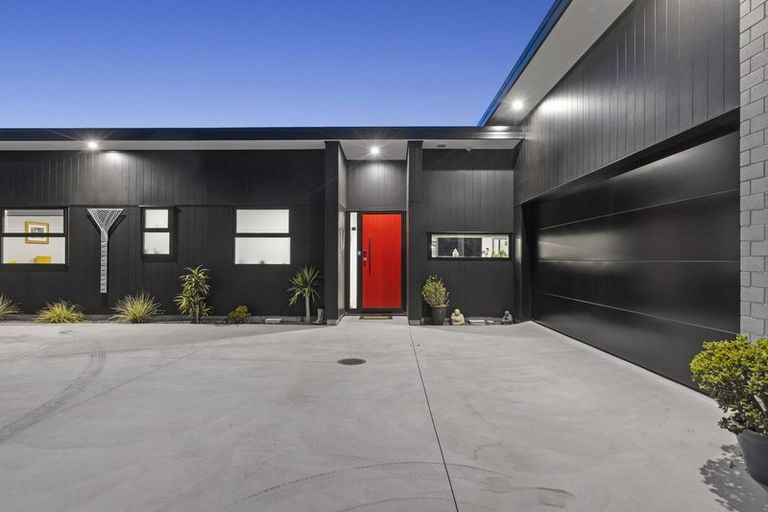 Photo of property in 15 Bob Carter Place, Welcome Bay, Tauranga, 3175