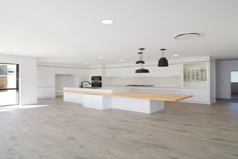 Photo of property in 30 Ascension Crescent, Orewa, 0931