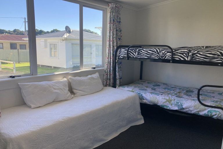 Photo of property in 91 Seventh Avenue, Urenui, 4377