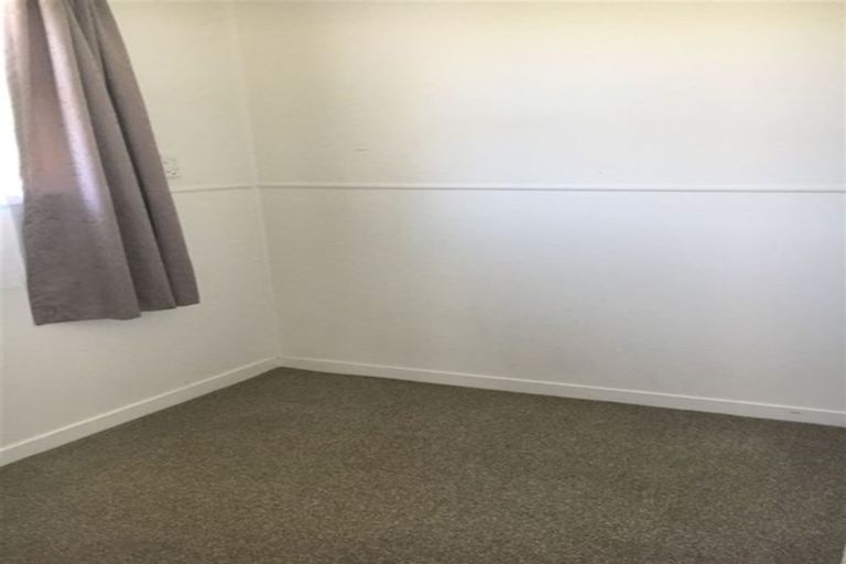 Photo of property in 28 Rena Place, West Harbour, Auckland, 0618