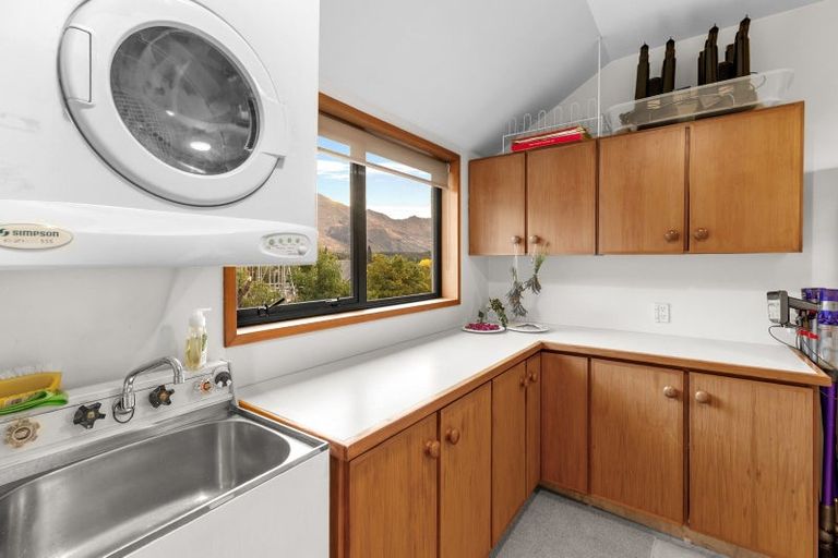 Photo of property in 7 Sycamore Place, Wanaka, 9305