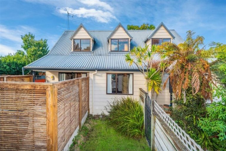 Photo of property in 122 Endeavour Avenue, Flagstaff, Hamilton, 3210