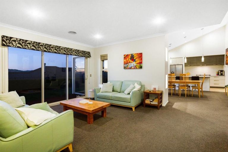 Photo of property in 53 Endeavour Drive, Whitby, Porirua, 5024