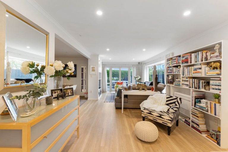 Photo of property in 30a Waiwetu Street, Fendalton, Christchurch, 8052