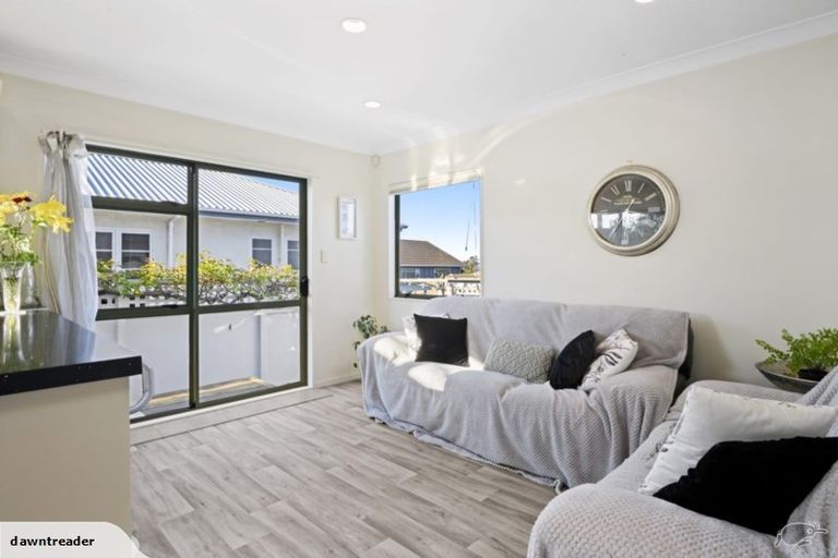 Photo of property in 3/89 Litten Road, Cockle Bay, Auckland, 2014