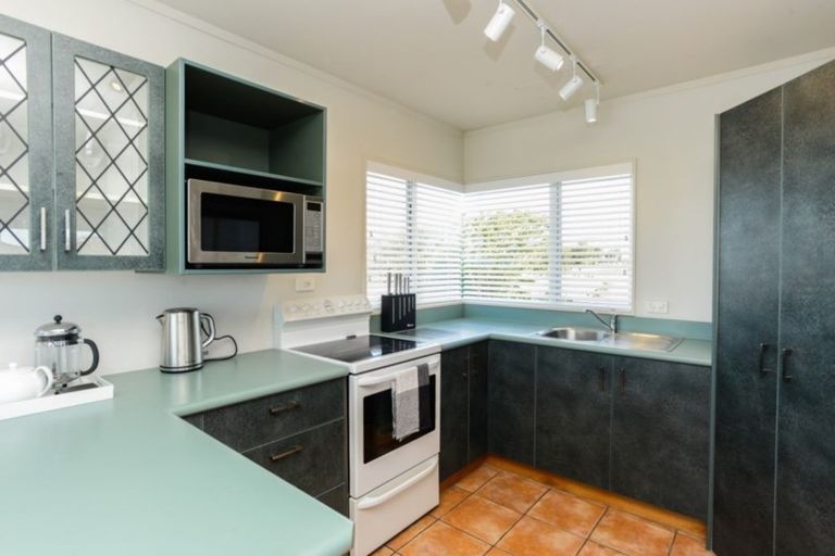 Photo of property in 243 Clifton Road, Te Awanga, 4102