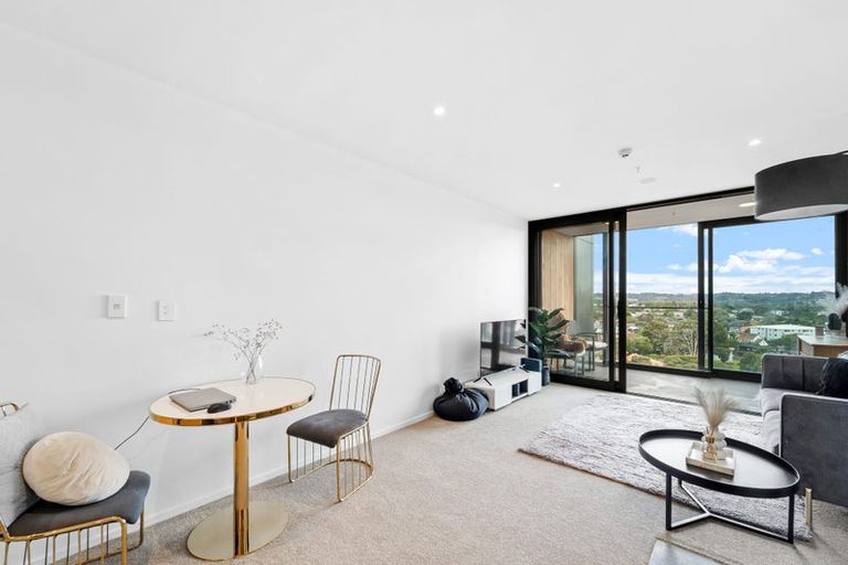 Photo of property in 906/1 Buscomb Avenue, Henderson, Auckland, 0610