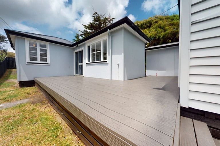 Photo of property in 119 Kahukura Avenue, Waitarere Beach, Levin, 5510