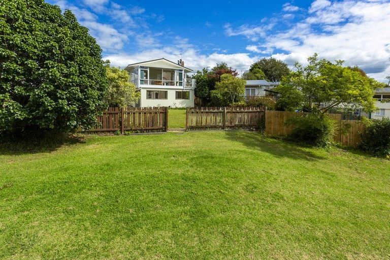 Photo of property in 64 Eskdale Road, Birkdale, Auckland, 0626