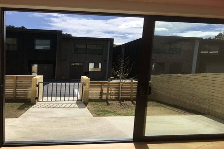 Photo of property in 24 Rua Kai Way, Brooklyn, Wellington, 6021