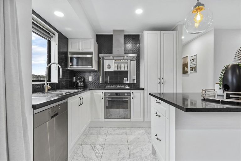 Photo of property in 25 Michael Jones Drive, Flat Bush, Auckland, 2019