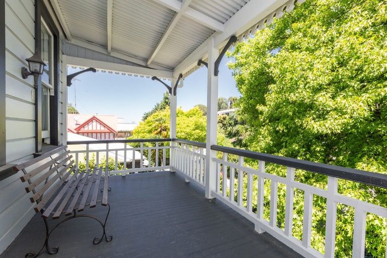 Photo of property in 71 Milton Road, Bluff Hill, Napier, 4110