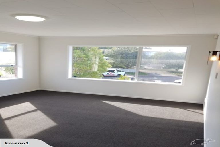 Photo of property in 22 Hartley Terrace, Massey, Auckland, 0614