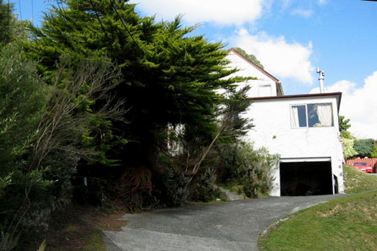Photo of property in 6 August Avenue, Wainuiomata, Lower Hutt, 5014