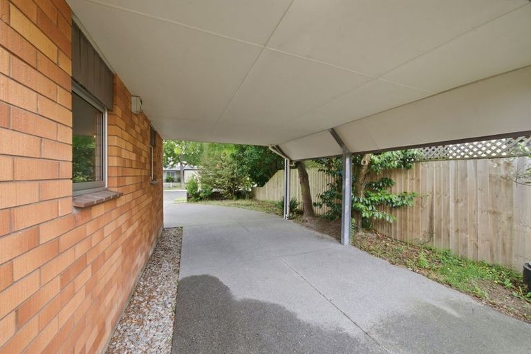 Photo of property in 53 Sayers Crescent, Ilam, Christchurch, 8041