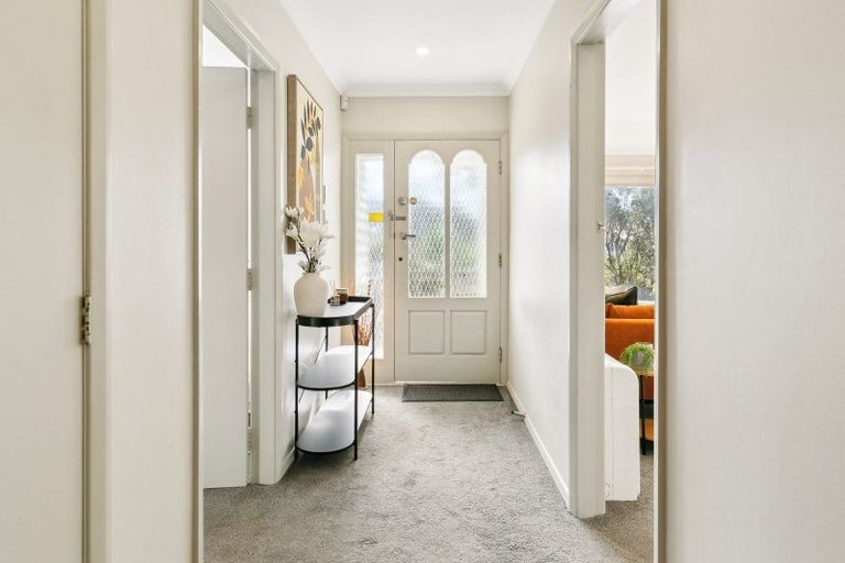 Photo of property in 9 Allen Terrace, Tawa, Wellington, 5028