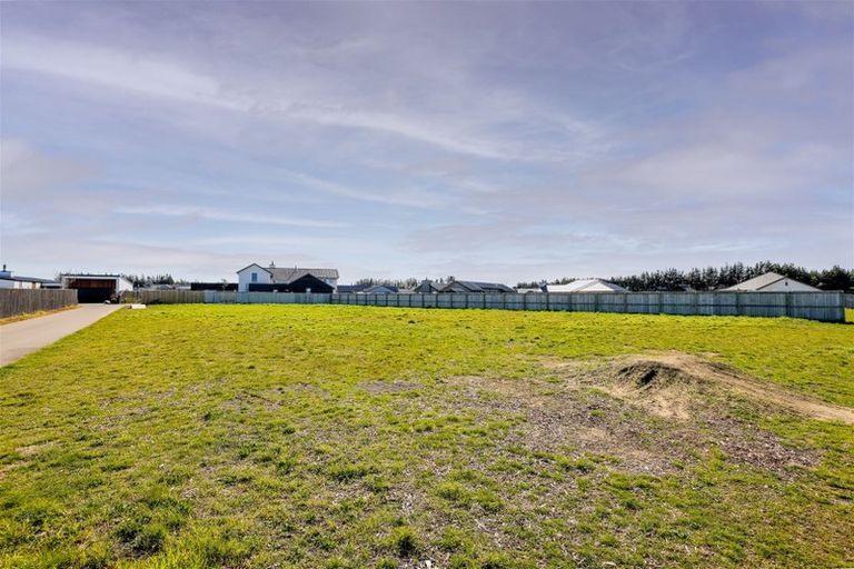 Photo of property in 8 Barewood Grove, West Melton, 7618