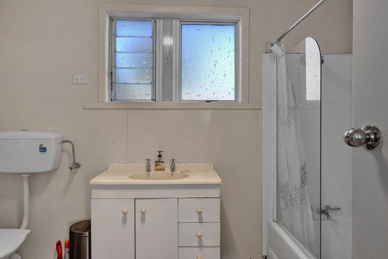 Photo of property in 88 South Road, Manaia, 4612