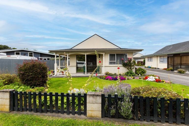 Photo of property in 1/3 Church Road, Taradale, Napier, 4112