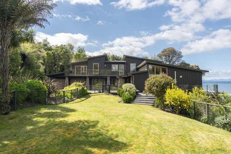 Photo of property in 47 Whakamoenga Point, Acacia Bay, Taupo, 3385