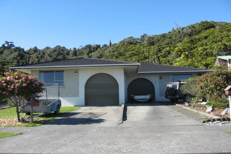 Photo of property in 23 Loris Place, Karoro, Greymouth, 7805