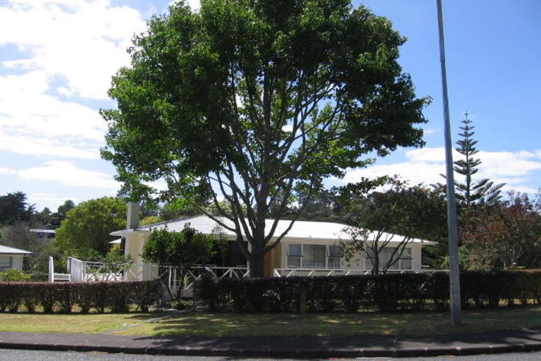 Photo of property in 68 Vandeleur Avenue, Birkdale, Auckland, 0626